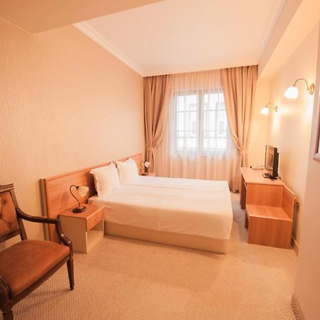 Hotel Central Svilengrad ภายนอก รูปภาพ