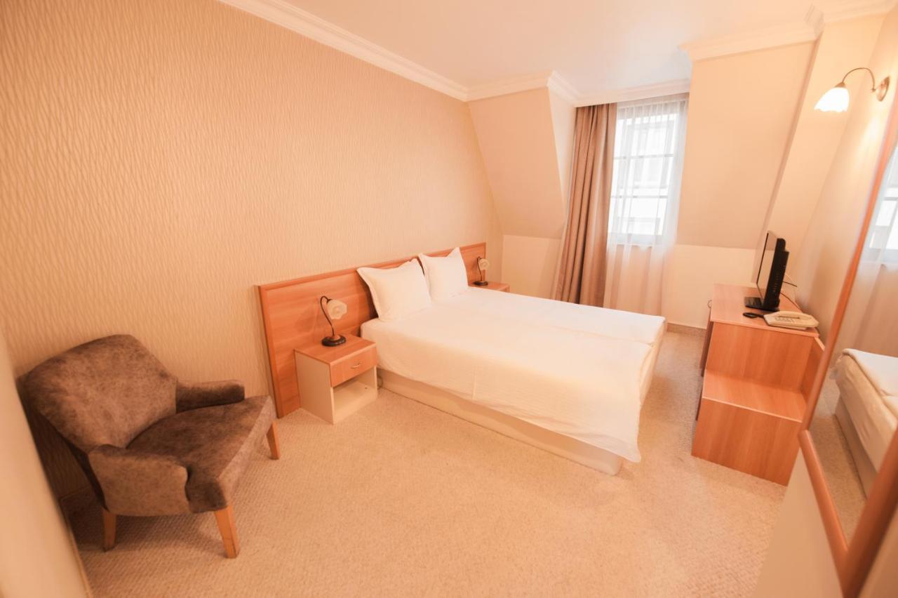 Hotel Central Svilengrad ภายนอก รูปภาพ