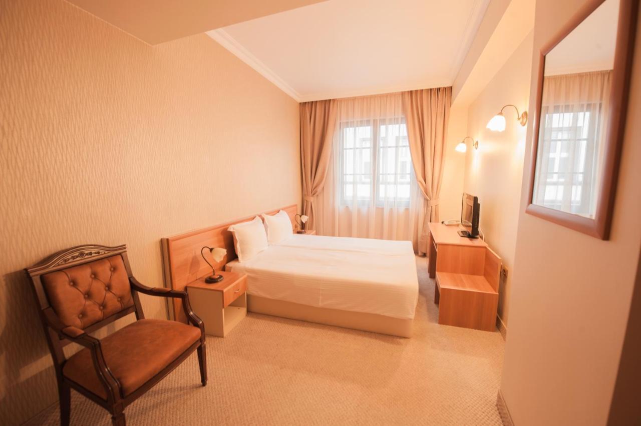 Hotel Central Svilengrad ภายนอก รูปภาพ